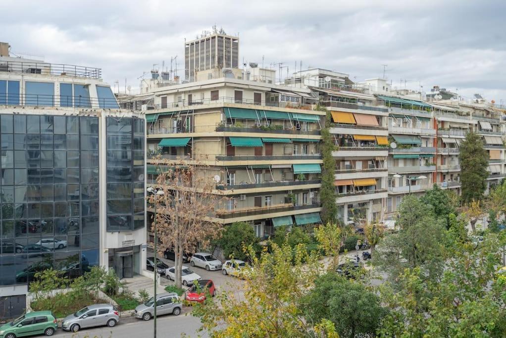 Modernised Athenian Apartment /W 2Br & 2Ba المظهر الخارجي الصورة