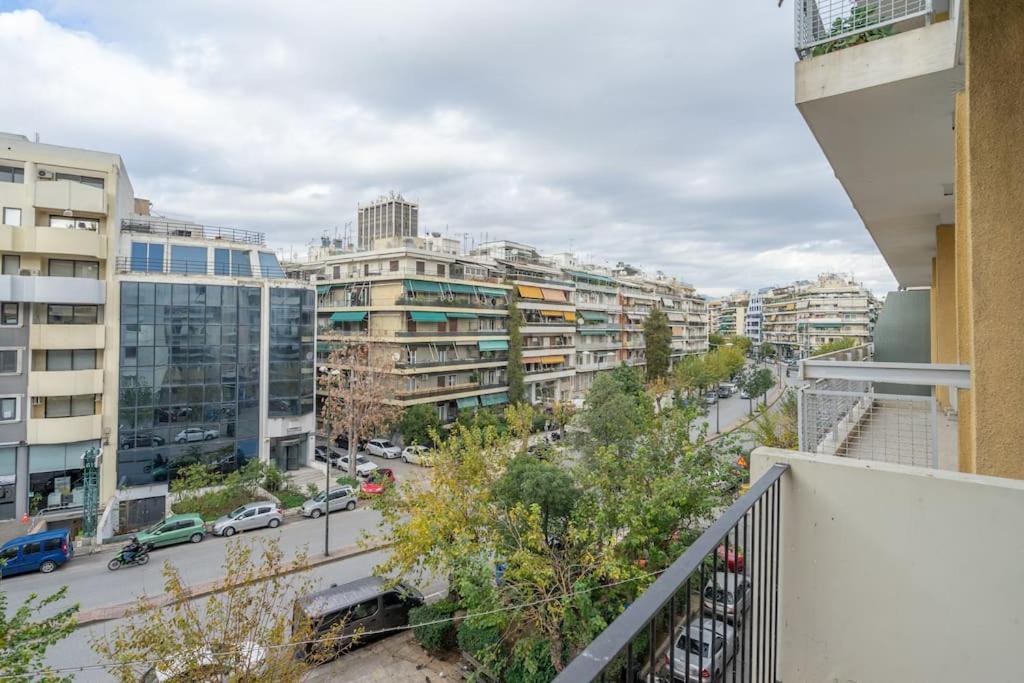 Modernised Athenian Apartment /W 2Br & 2Ba المظهر الخارجي الصورة