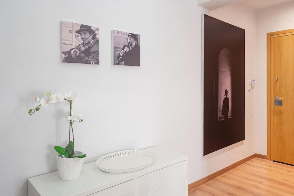Modernised Athenian Apartment /W 2Br & 2Ba المظهر الخارجي الصورة